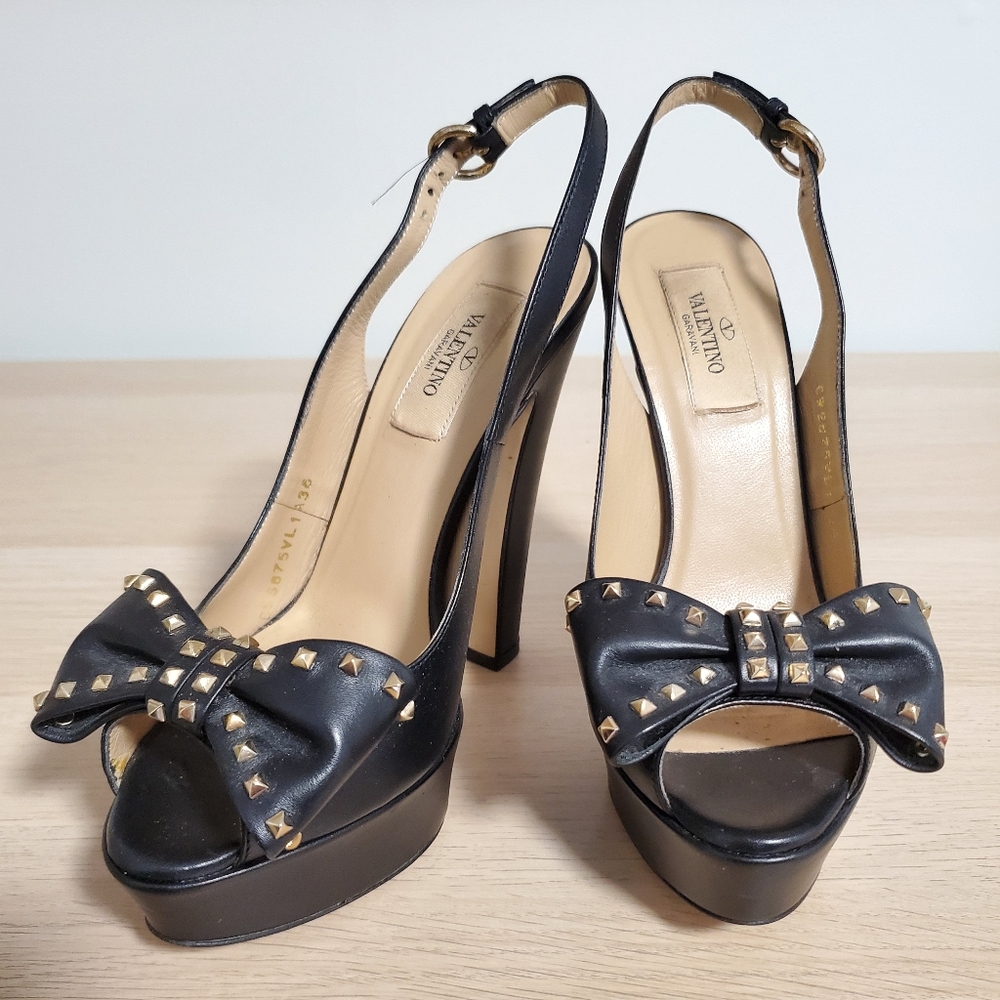 Valentino Black Studed Pump